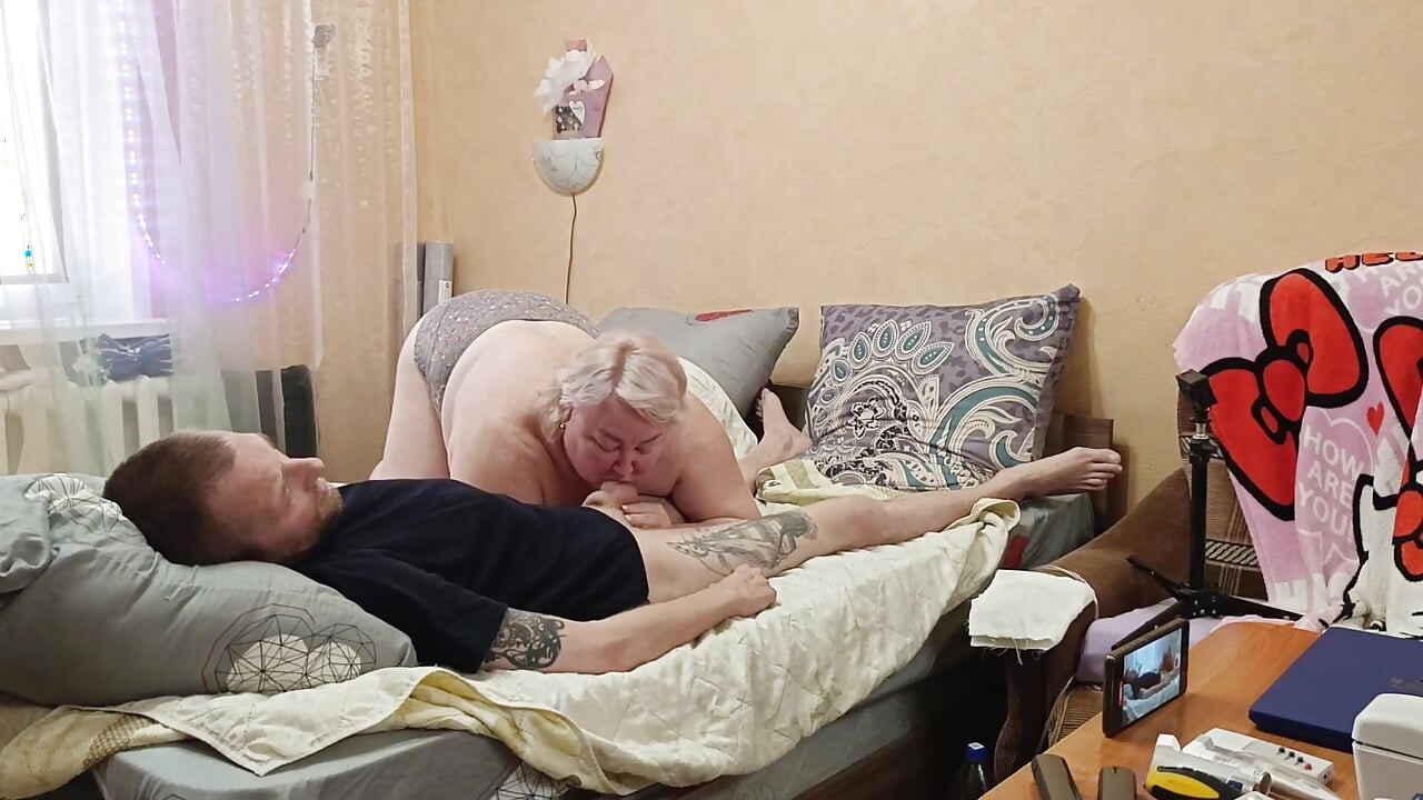 I Love It When My Mother-in-law Gives a Blowjob and Sucked Every Last Drop of Cum Out of My Dick