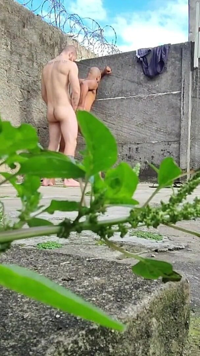 Kamera u šumi snima dva heteroseksualna frajera kako se jebu | Isječak 3