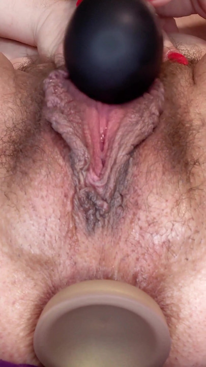 Morel Mushrom Buttplug Challenge: Αργή βαθιά πρωκτική εισαγωγή, έντονο χύσιμο δονητή και αποκάλυψη τρύπας στο μουνί | Κλιπ 2