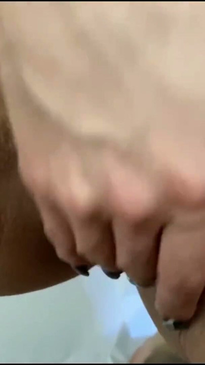 Der beste freund meiner ehefrau pOV kommt, um mich zu checken, wenn ich krank bin! | Clip 1
