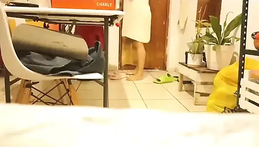 Tombul hamile kız arkadaşım bana tangasını giyerek videosunu gönderiyor
