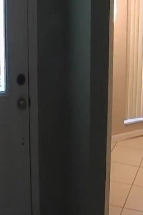 Rachel and Arianna: MILFs Hunting