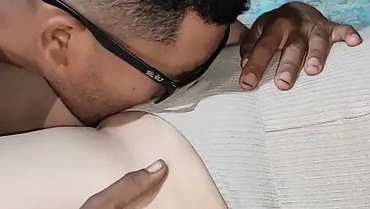 Jungfrau mädchen nimmt indisches sex-heimvideo mit ihrem tamilischen freund von x video auf.