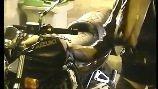 Бабушка скачет на жестких членах 3477 3