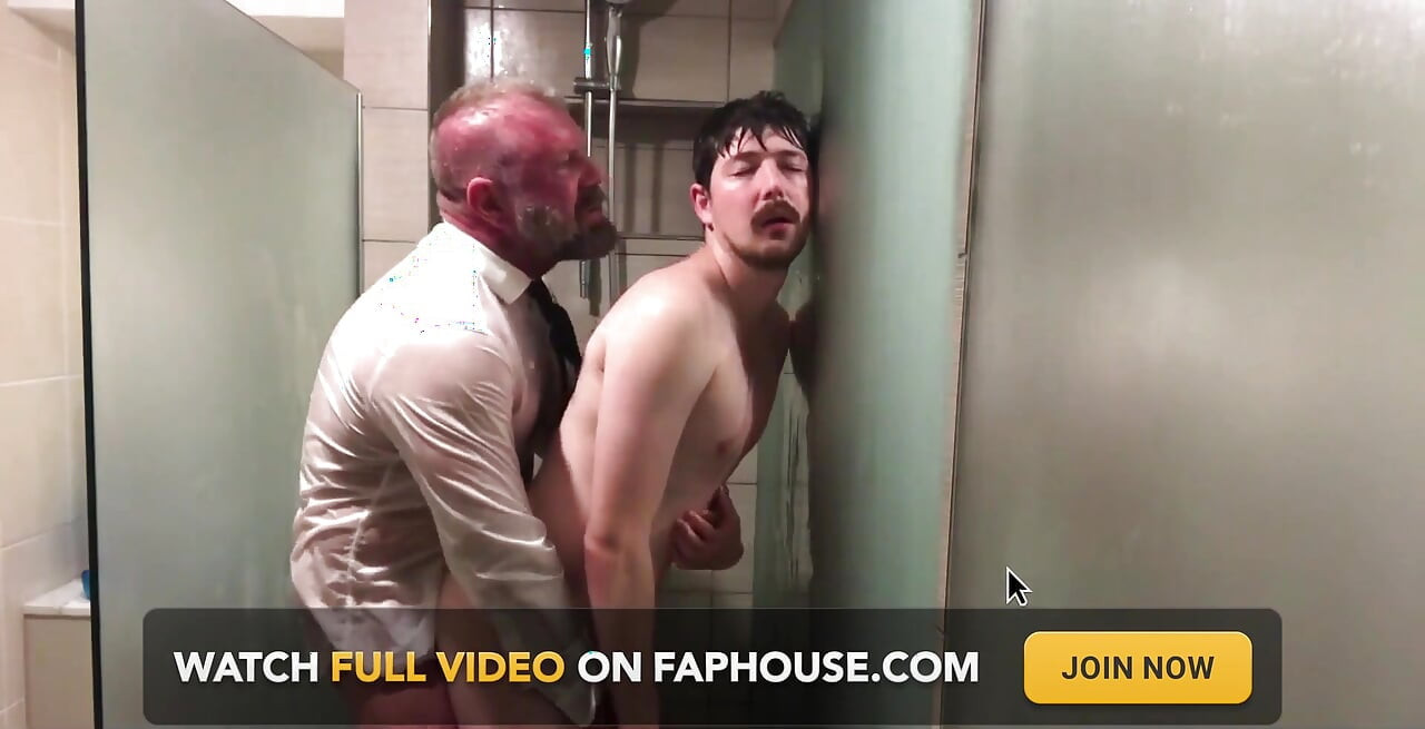 Daddy Gets Home From