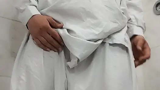 Dj erkek kardeş ve kızgın beyaz Afgan kıyafetleri