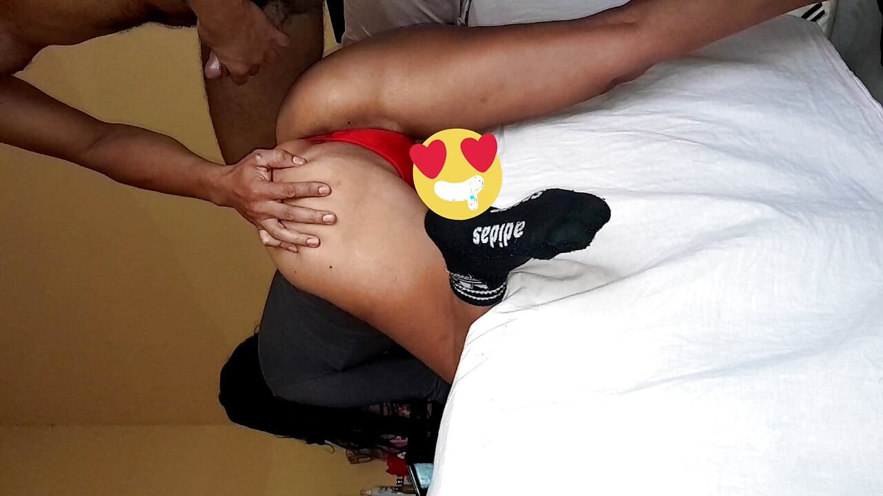 เมียกูส่งวิดีโอนี้มาให้กู ฉันหวังว่าเธอคงสนุกกับมันกับชายอื่น