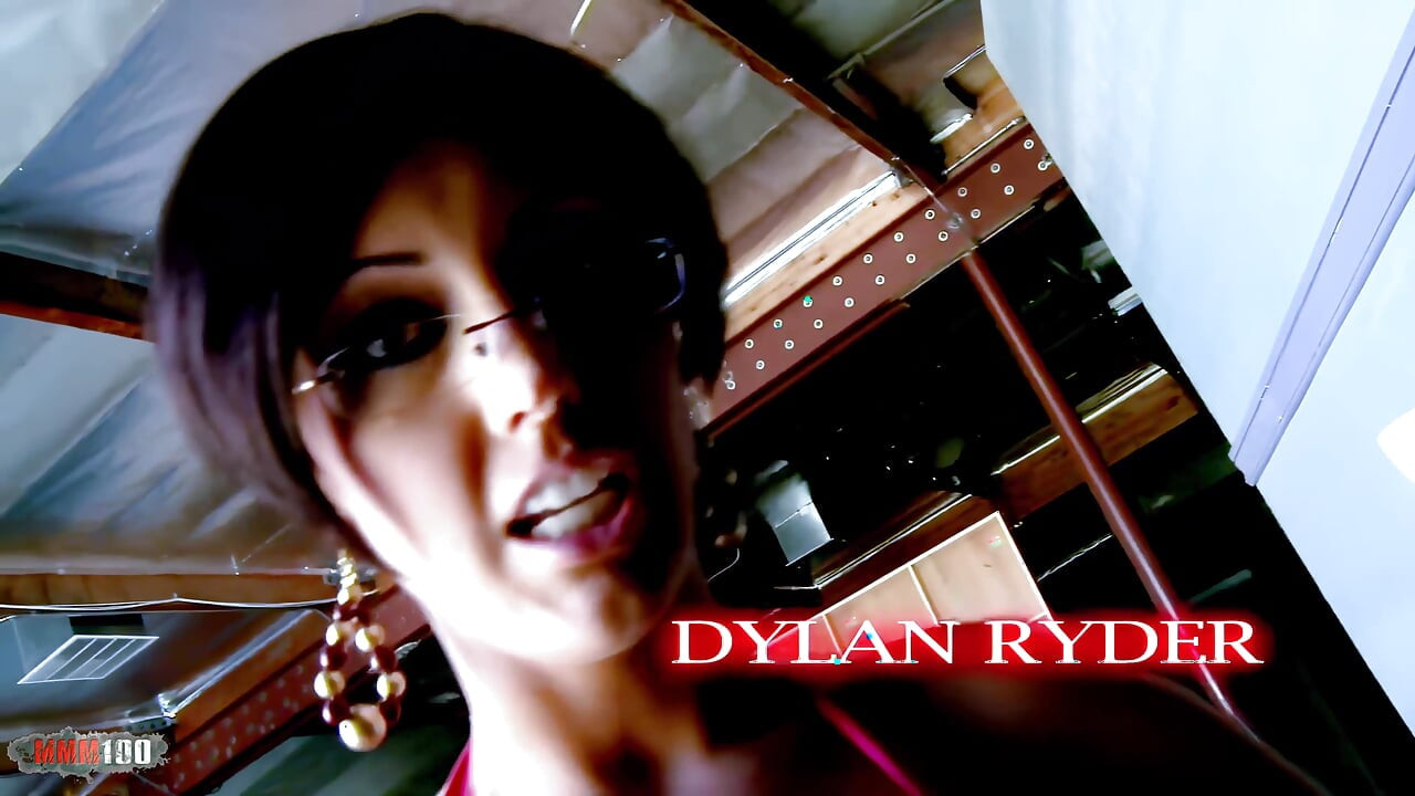 Bedövning bystiga amerikanska MILF Dylan Ryder knullas av Seth Chance