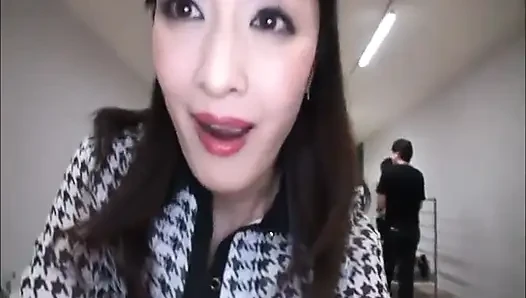 Keterampilan Mulut Legendaris. Wanita doyan penggoda ini menguras seragam pria sampai crot terakhir - ep5