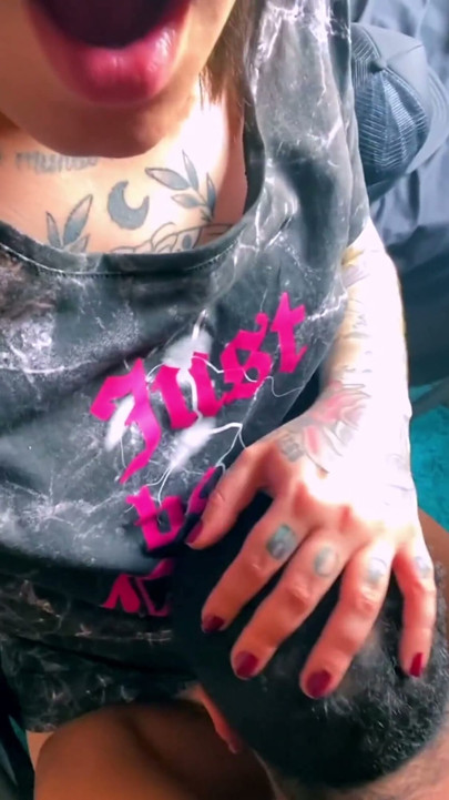 I Love Getting a Blowjob While I’m Working
