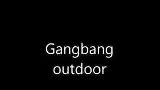 Gangbang al aire libre