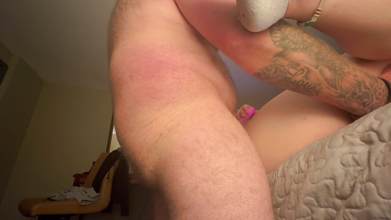 Slut wife loves getting fucked and cumming