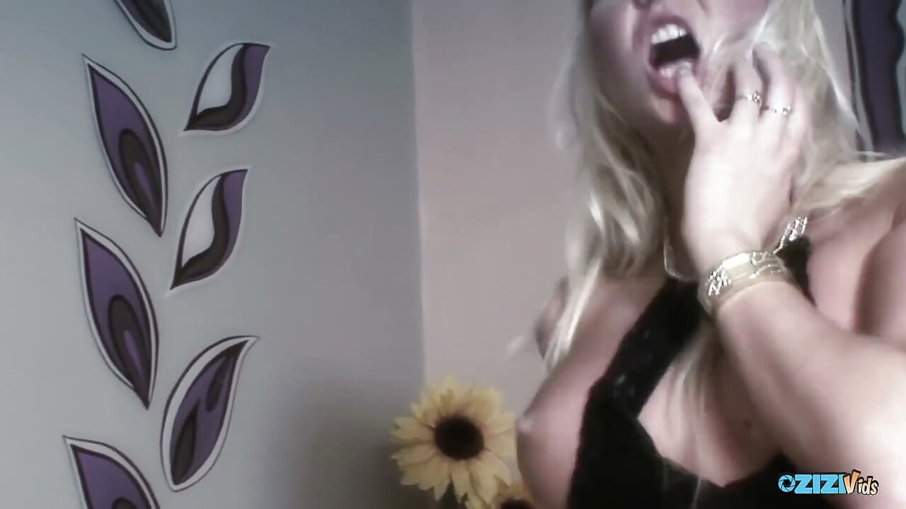 A Man Has to Give Out Cum in Mouth Rations to a Blonde with Hunger