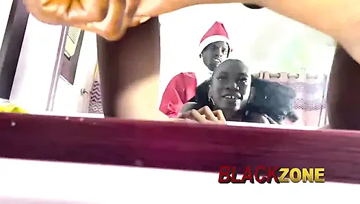 Kunjungan Natal ayah berubah menjadi seks di hari Natal dengan Sinterklas