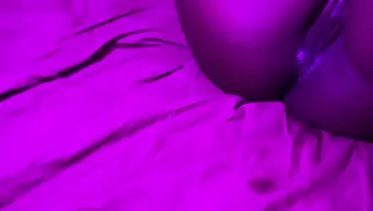 Memek sempit gadis mungil kulit hitam dientot habis-habisan sampai dicrot di dalam
