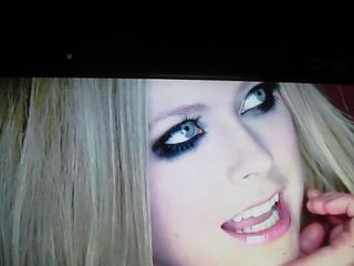 Avril Lavigne Cumshot 7