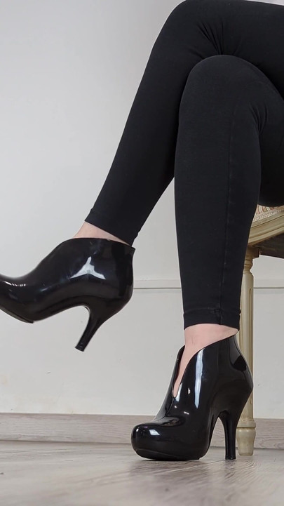 (705) Shoe Collection: High Heel Black Jelly Ankle Boots - Dame Olga (4k)