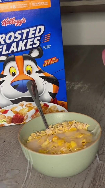 Frosted Flakes Get More Frosted With 12+ Ropes of Cum | Clip 1