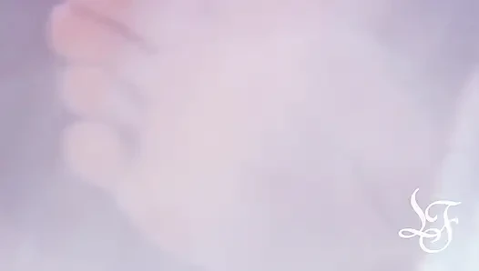 Hey guys, this is my very first sfw video showing my feet!