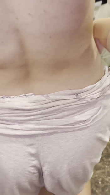 Kompilasi kencing rakaman dekat! Menunjukkan tuala wanita kotor! POV! | Klip 2