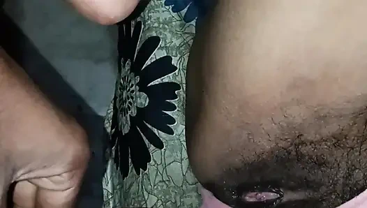 Gadis desi ki thukai diam-diam