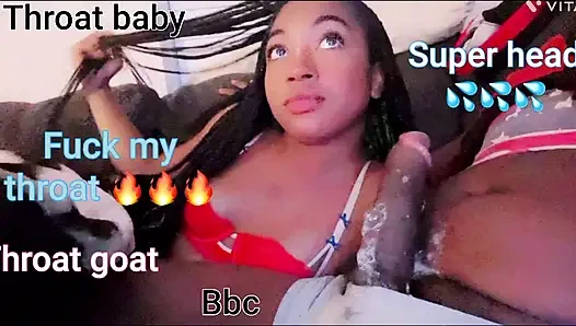 Горло детка пришла и получил ее лицо жестко трахнуть с Ямайки большим черным членом для Хэллоуина