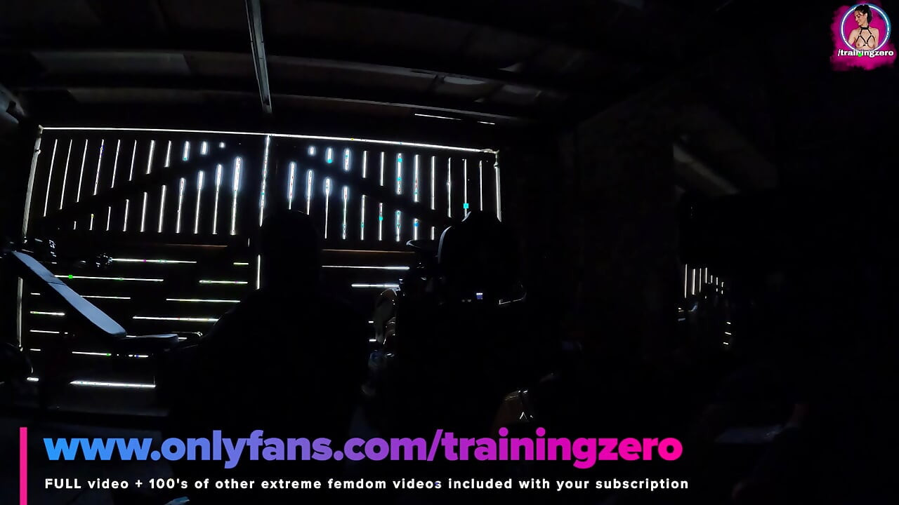 Training zero, meine domina-sklavin im freien trainieren