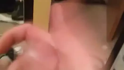 İtalyan delikanlının şimdiye kadarki en büyük tek başına boşalması!