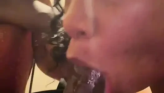 Глотая хуй