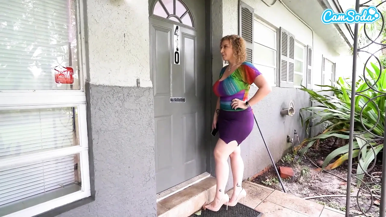 Chủ nhà Sara Jay cums để thu tiền thuê nhà bằng mọi giá