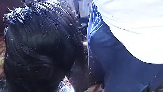 ELECTRICIAN KA KALA MOTA BADA LUND DEKH RAHA NHI GYA WITH AUDIO DESI INDIAN PORN SEX VIDEO