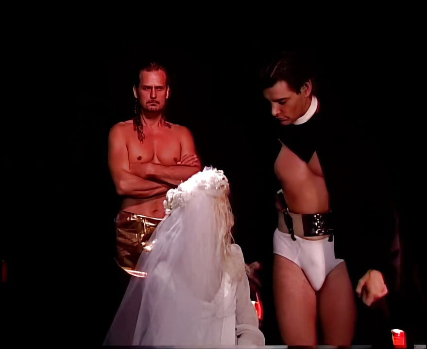 Triste novia por un mal sacerdote