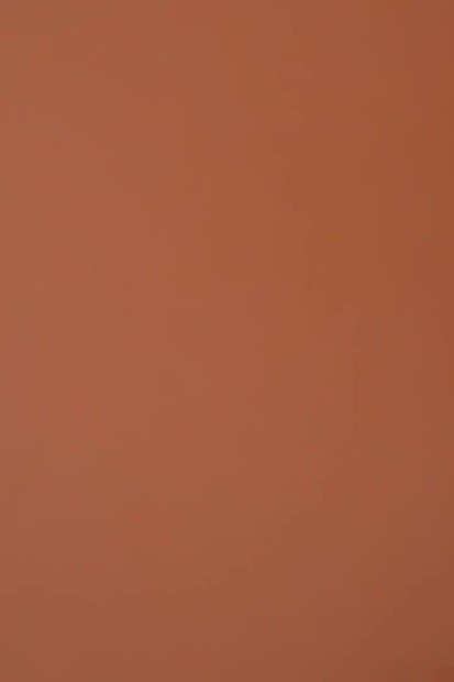 Divovski štreber pokušava te ignorirati