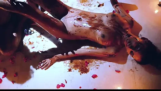 Soteli ki birthday me cake lga lga kar choda