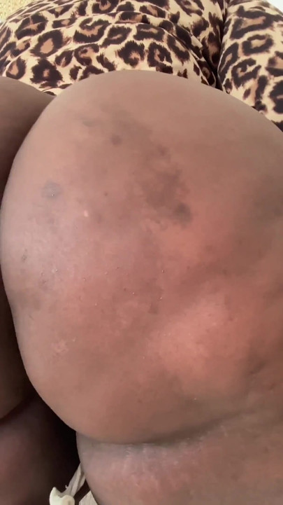 Fart Fetish - Hot Loud and Bubbly