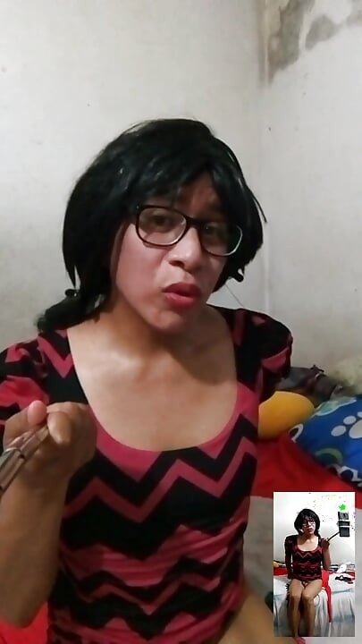 Joselynne Crossdresser en cam show mis juguetes última parte
