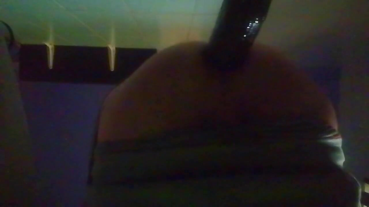 Ninu otvara guzicu u tjednu lubrikanta