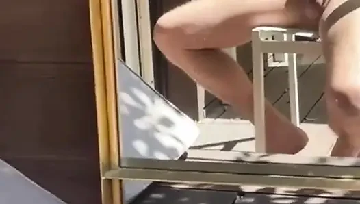 Str8 ev arkadaşımın sünnetsiz yarağını sıvazlarken bu videoyu buldum