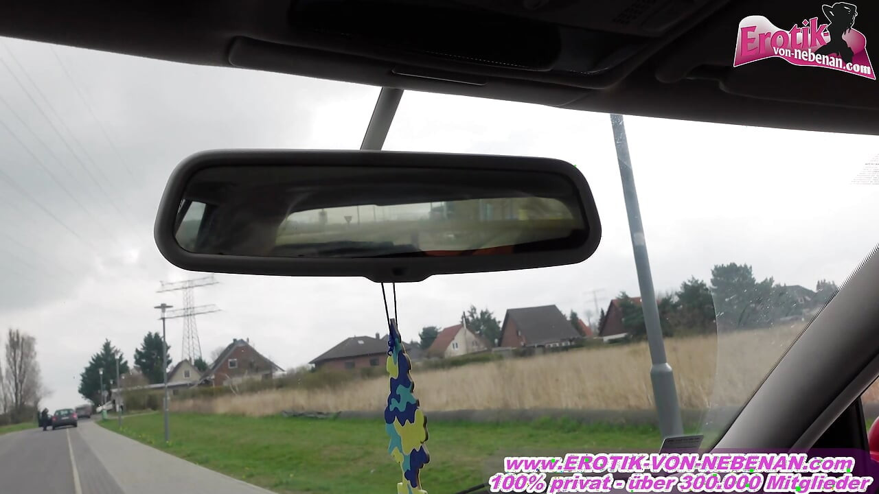 German amateur teen wants to cheat on blowjob car date
