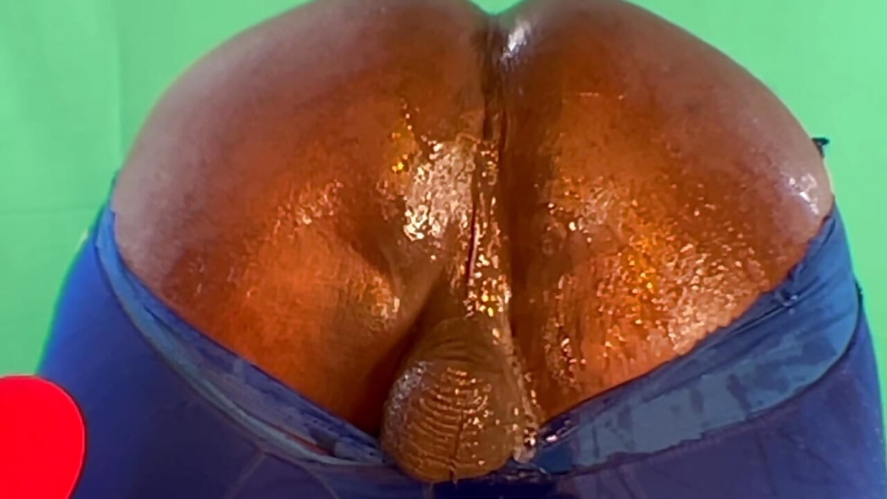 Stuffing Toys in my Big Round Butt - Lost Footage (Vol.1 Part 1)