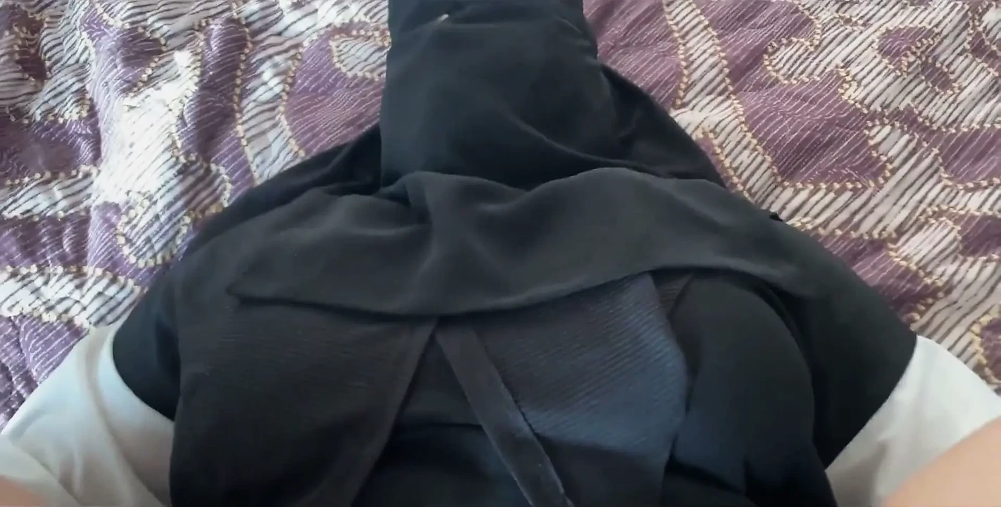Syrian MILF in Hijab Gets a Load of Cum in Her Pussy