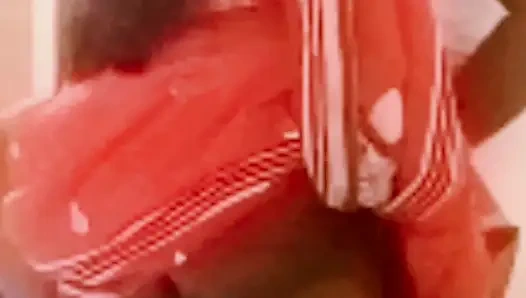 Hintli hintli tamil iri güzel evli kadın latha ayakta sarılıyor götünü sıkıyor ve borç ödemesi için finansçı tarafından amcık yalıyor!