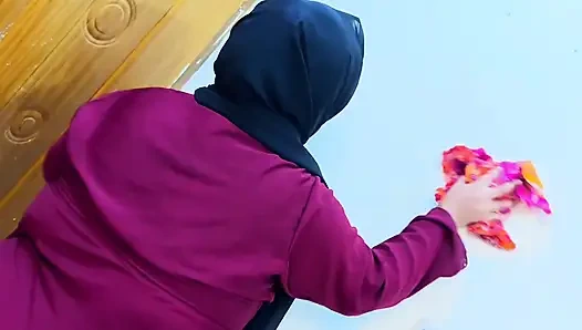 Tante seksi mesir dengan pantat bahenol lagi asik ngentot pantat bahenolnya di ranjang !