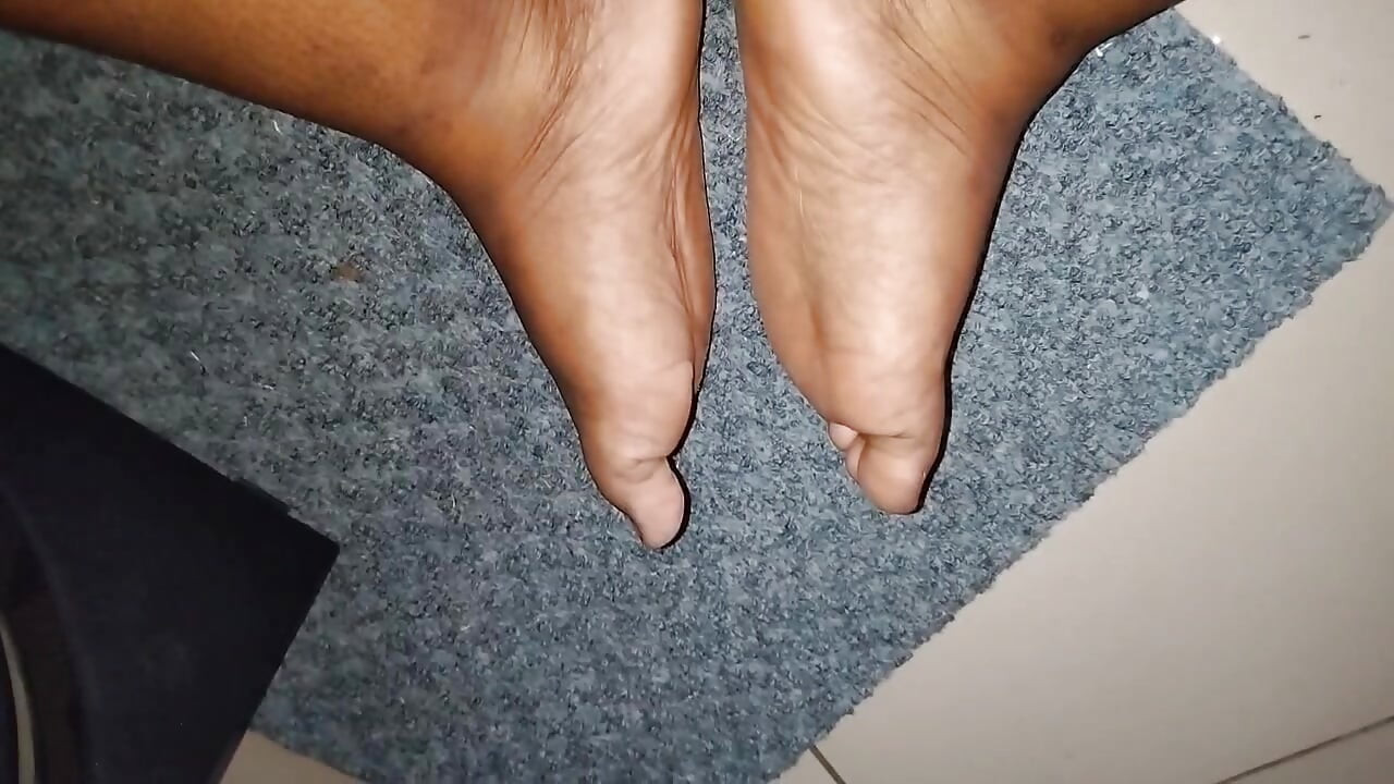 zusammenstellung von heißen vollbusigen molligen teen (18+) fußvideos