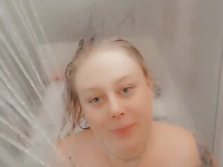 Shower Sesion Close up DP Toy Play After