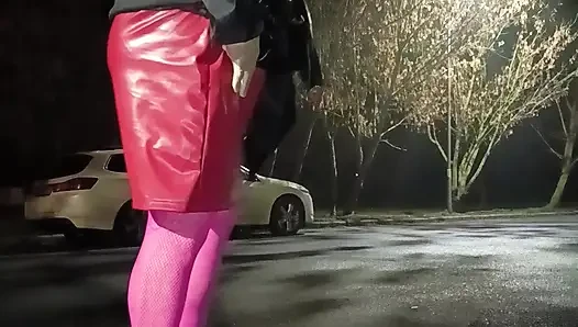 Red Skirt walking and plug