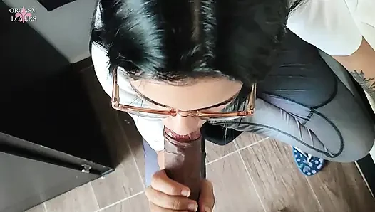 Saugen und Melken einer sehr dicken Milch