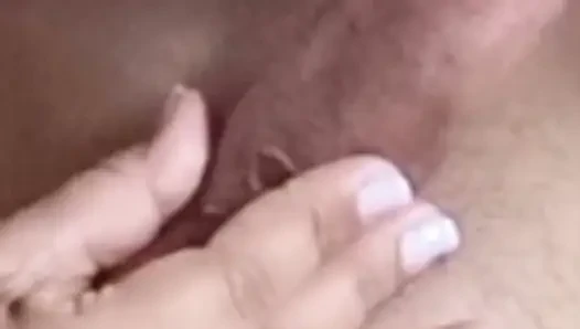Blowjob lezat dengan isapan bola juga termasuk