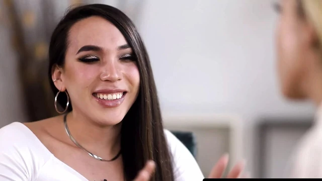 TRANSFIXED - Asian Beauty Kasey Kei Falls For Her Interviewer Aiden Ashley And Has Passionate Sex