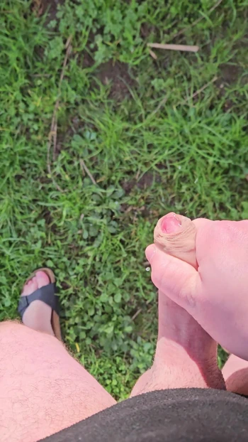Handjob with cumshot outdoors